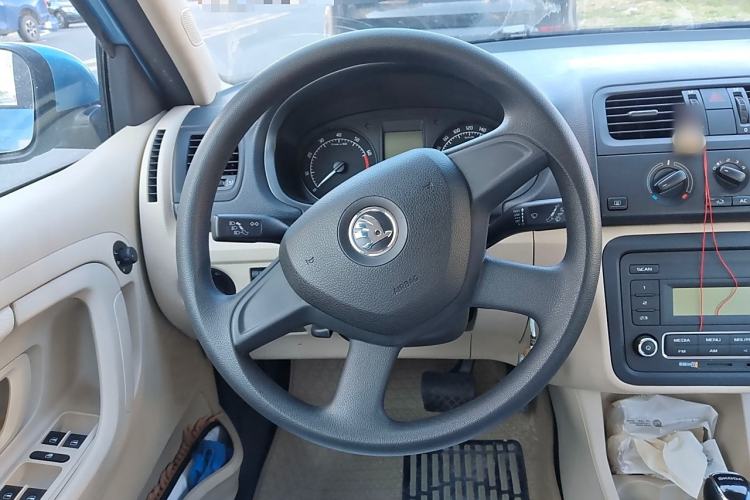 Used Skoda Fabia 2014 1.4L Automatic Crystal Edition Steering Wheel