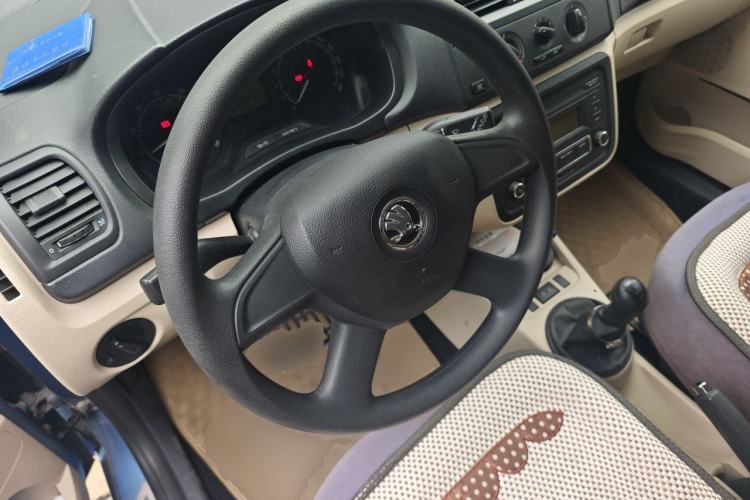 Used Skoda Fabia 2014 1.4L Manual Crystal Edition Steering Wheel