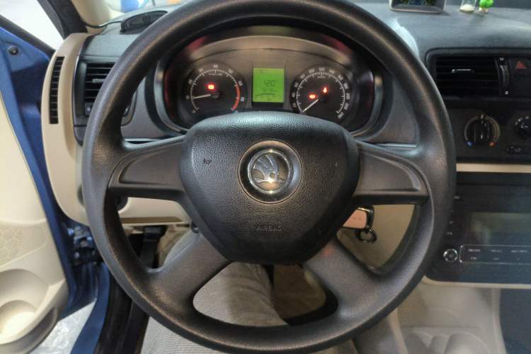 Used Skoda Fabia 2014 1.4L Manual Crystal Edition Steering Wheel