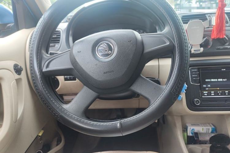 Used Skoda Fabia 2014 1.4L Manual Crystal Edition Steering Wheel