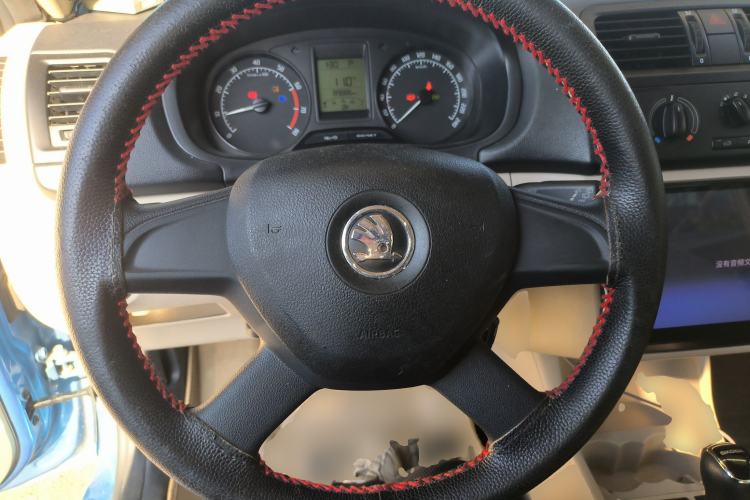 Used Skoda Fabia 2014 1.4L Automatic Crystal Edition Steering Wheel