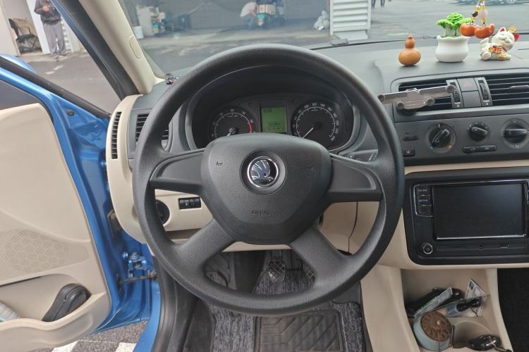 Used Skoda Fabia 2014 1.4L Manual Crystal Edition Steering Wheel