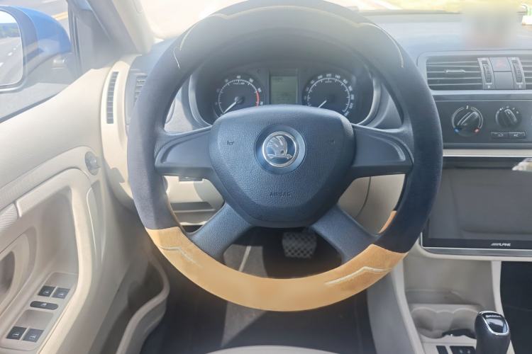 Used Skoda Fabia 2014 1.4L Automatic Crystal Edition Steering Wheel