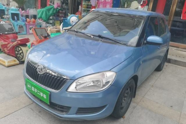 Ojetý Skoda Fabia 2014 1.4L Automatic Crystal Edition