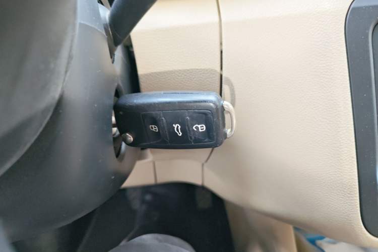 Used Skoda Fabia 2014 1.4L Automatic Crystal Edition Vehicle Key