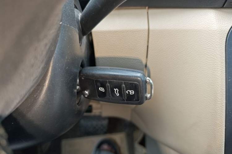 Used Skoda Fabia 2014 1.4L Automatic Crystal Edition Vehicle Key