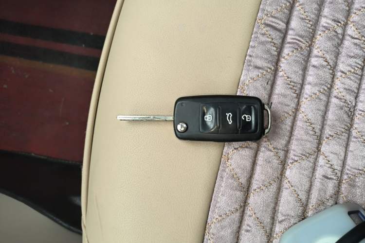 Used Skoda Fabia 2014 1.4L Manual Crystal Edition Vehicle Key