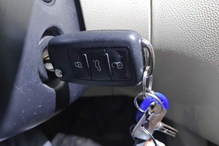 Used Skoda Fabia 2014 1.4L Manual Crystal Edition Vehicle Key