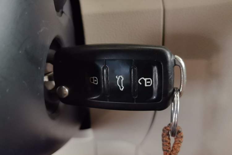 Used Skoda Fabia 2014 1.4L Manual Jingling Edition Vehicle Key