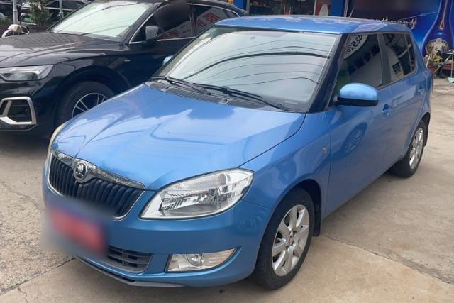 Used Skoda Fabia 2014 1.4L Automatic Crystal Edition