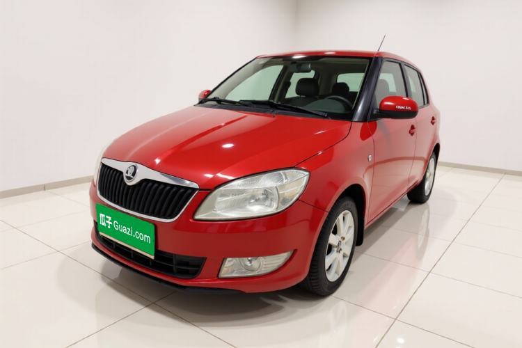 Ojetý Skoda Fabia 2014 1.4L Automatic Crystal Edition Guazi used car, China used car export, Used car for sale, Used  cars, Cheapest cars for sale