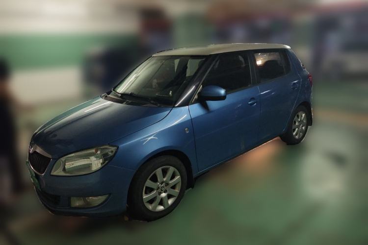 Used Skoda Fabia 2014 1.4L Automatic Crystal Edition Guazi used car, China used car export, Used car for sale, Used cars, Cheapest cars for sale