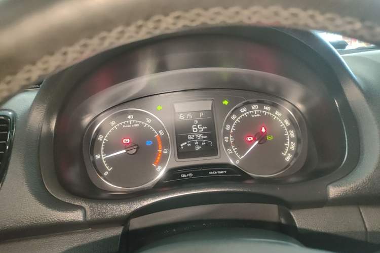 Used Skoda Fabia 2014 1.6L Automatic Sport Edition Instrument Cluster