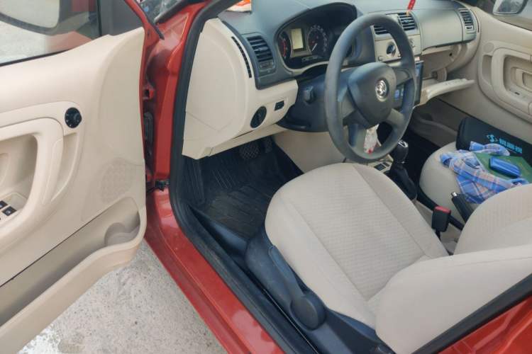Used Skoda Fabia 2014 1.4L Automatic Crystal Edition Driver Seat