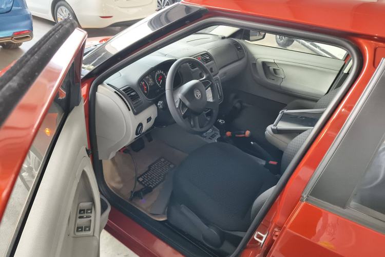 Used Skoda Fabia 2014 1.4L Automatic Crystal Edition Driver Seat