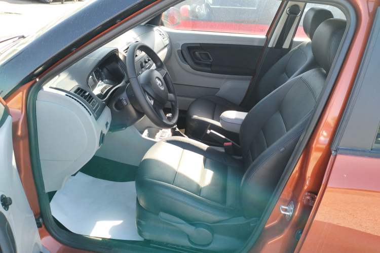 Used Skoda Fabia 2014 1.6L Automatic Crystal Edition Driver Seat