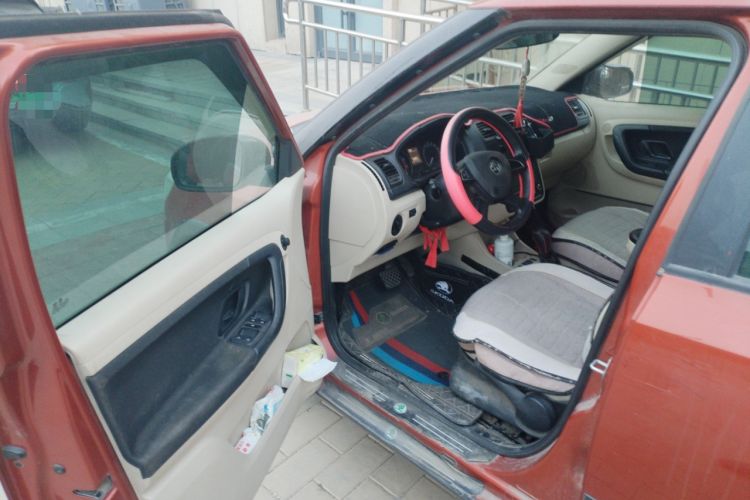 Used Skoda Fabia 2014 1.6L Scout Driver Seat