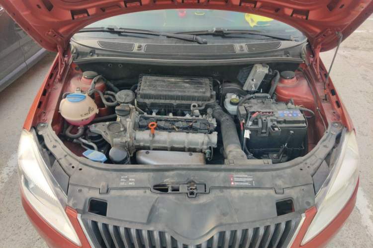Used Skoda Fabia 2014 1.4L Automatic Crystal Edition Engine Bay