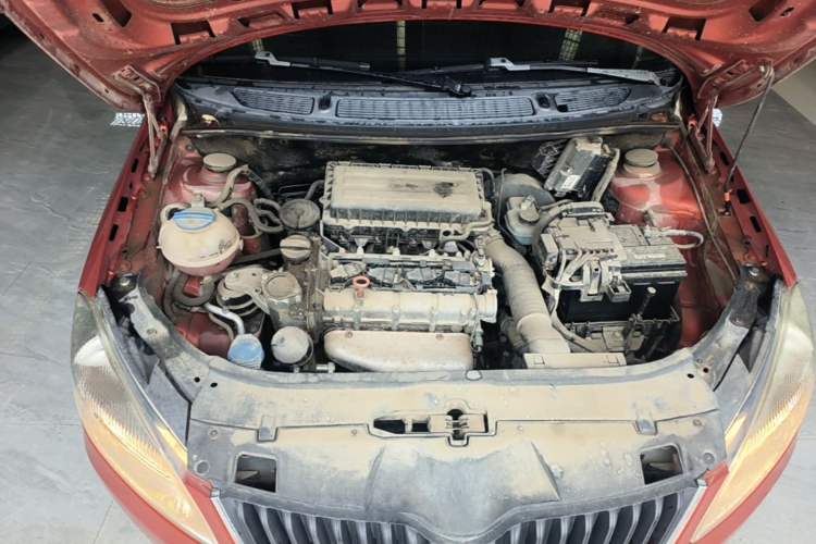 Used Skoda Fabia 2014 1.4L Automatic Crystal Edition Engine Bay