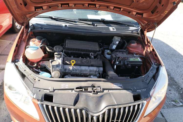 Used Skoda Fabia 2014 1.6L Automatic Crystal Edition Engine Bay