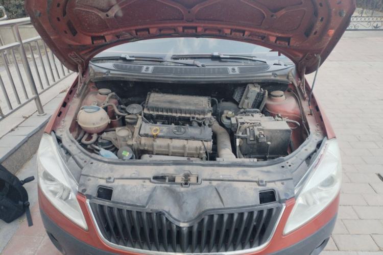 Used Skoda Fabia 2014 1.6L Scout Engine Bay