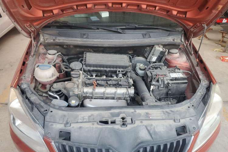 Used Skoda Fabia 2014 1.4L Automatic Crystal Edition Engine Bay