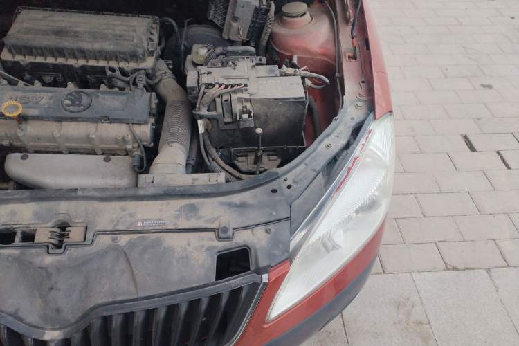 Used Skoda Fabia 2014 1.6L Scout Engine Bay Left