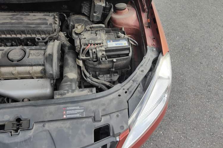 Used Skoda Fabia 2014 1.4L Automatic Crystal Edition Engine Bay Left