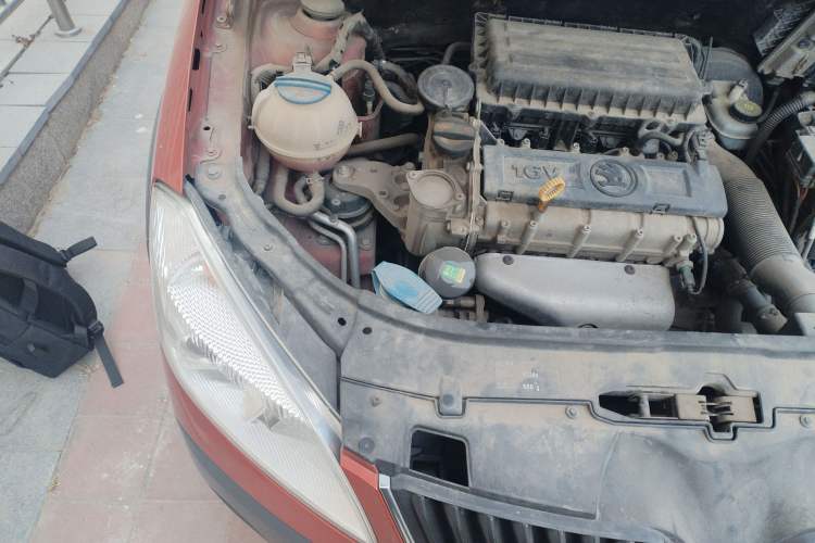 Used Skoda Fabia 2014 1.6L Scout Engine Bay Right