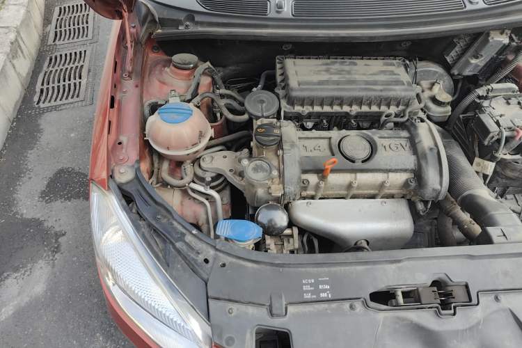 Used Skoda Fabia 2014 1.4L Automatic Crystal Edition Engine Bay Right