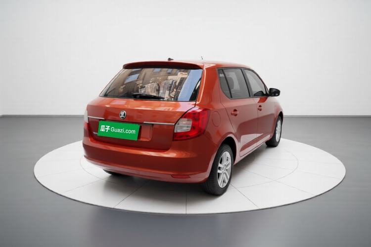 Used Skoda Fabia 2014 1.4L Automatic Crystal Edition Exterior 5