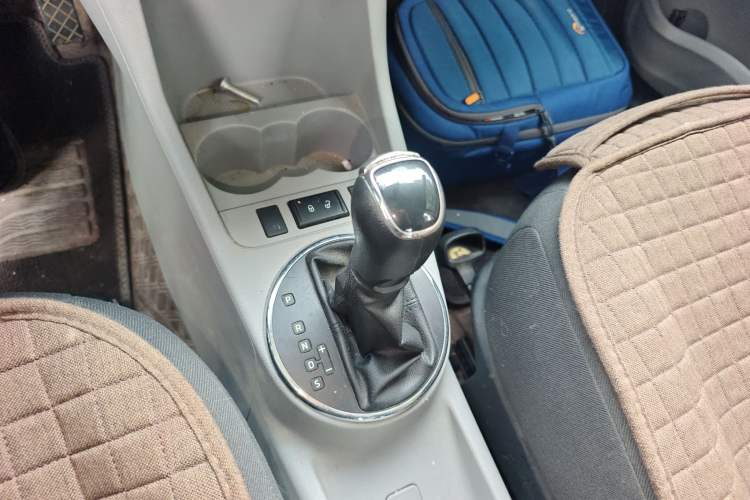 Used Skoda Fabia 2014 1.4L Automatic Crystal Edition Gear Lever