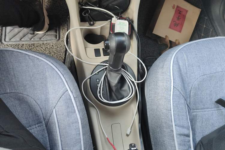 Used Skoda Fabia 2014 1.4L Automatic Crystal Edition Gear Lever
