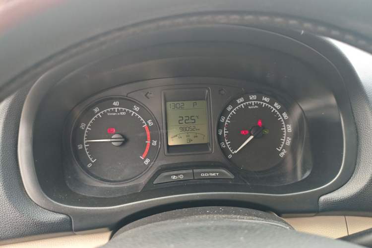Used Skoda Fabia 2014 1.4L Automatic Crystal Edition Instrument Cluster