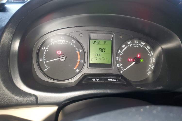 Used Skoda Fabia 2014 1.4L Automatic Crystal Edition Instrument Cluster