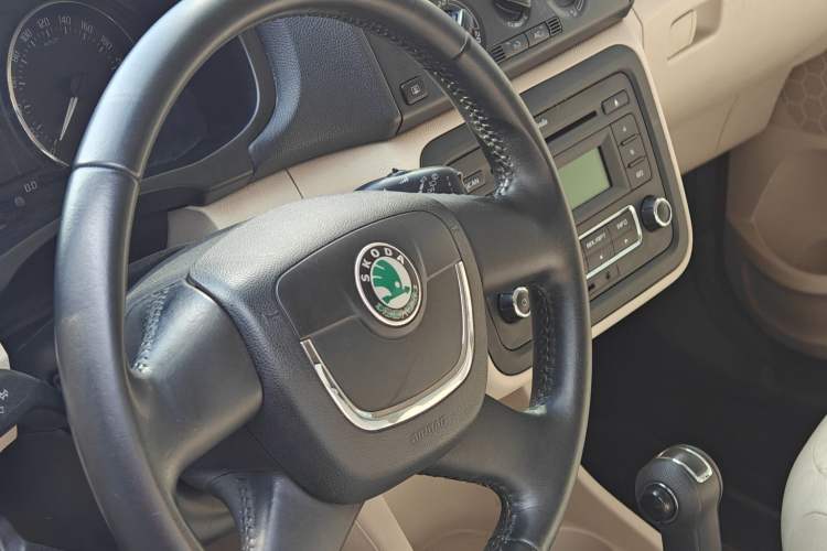 Used Skoda Fabia 2014 1.4L Automatic Crystal Edition Interior 3
