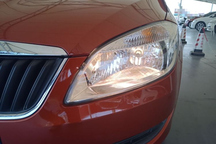 Used Skoda Fabia 2014 1.4L Manual Crystal Edition Left Front Headlight
