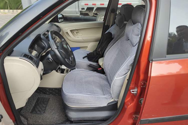 Used Skoda Fabia 2014 1.4L Automatic Crystal Edition Left Front Seat