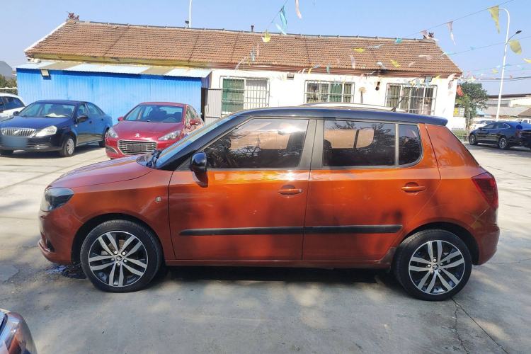 Used Skoda Fabia 2014 1.6L Automatic Sport Edition Left Side