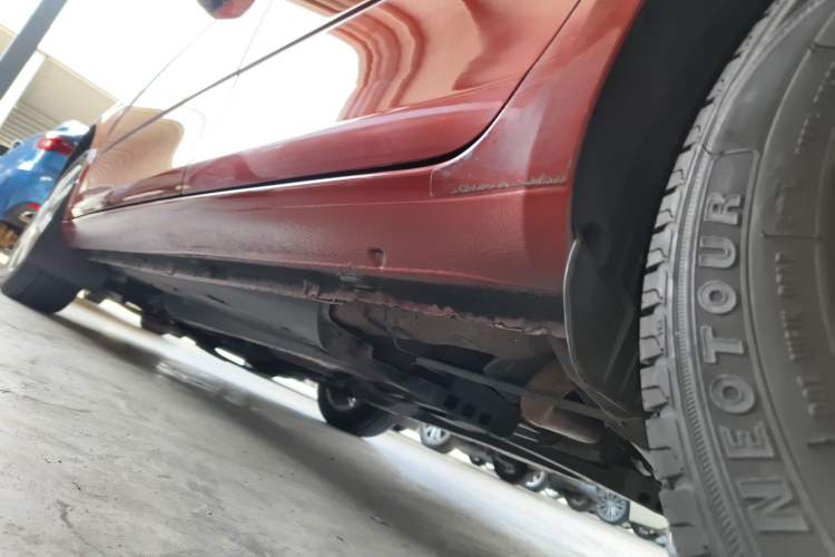 Used Skoda Fabia 2014 1.4L Automatic Crystal Edition Left Side Sill