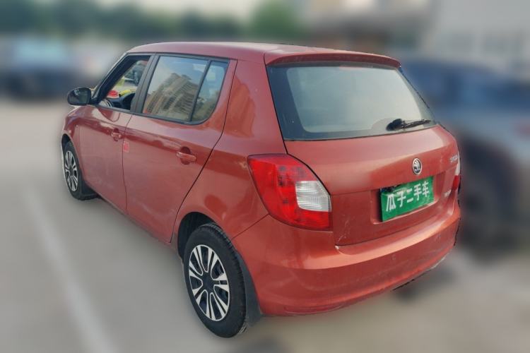 Used Skoda Fabia 2014 1.4L Automatic Crystal Edition Rear Left 45 Deg