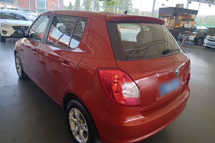 Used Skoda Fabia 2014 1.4L Manual Crystal Edition Rear Left 45 Deg