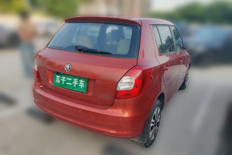 Used Skoda Fabia 2014 1.4L Automatic Crystal Edition Rear Right 45 Deg