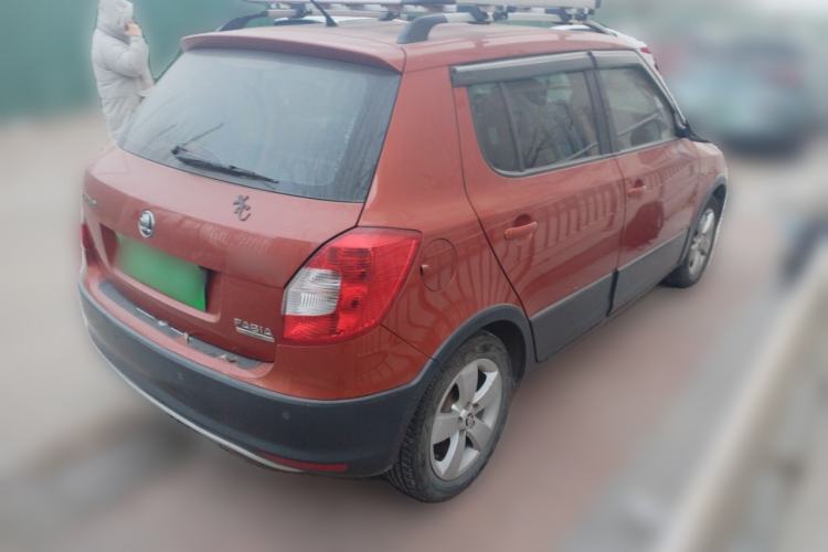 Used Skoda Fabia 2014 1.6L Scout Rear Right 45 Deg