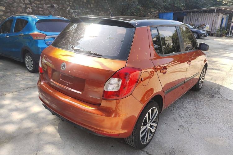 Used Skoda Fabia 2014 1.6L Automatic Sport Edition Rear Right 45 Deg