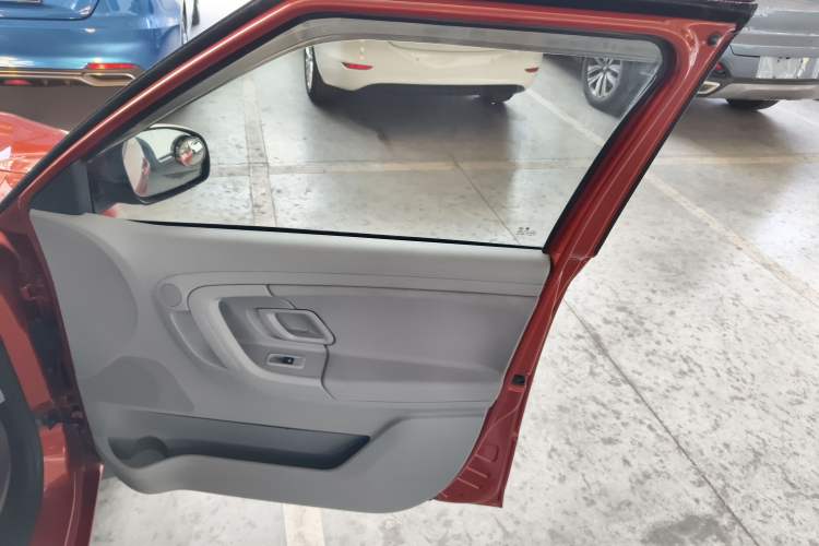 Used Skoda Fabia 2014 1.4L Automatic Crystal Edition Right Front Door Interior