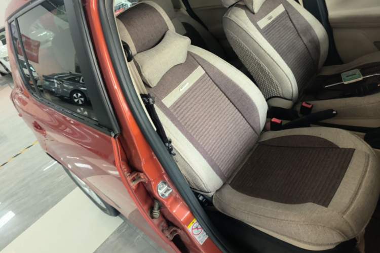 Used Skoda Fabia 2014 1.4L Automatic Crystal Edition Right Front Seat