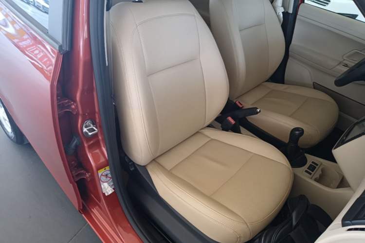 Used Skoda Fabia 2014 1.4L Manual Crystal Edition Right Front Seat