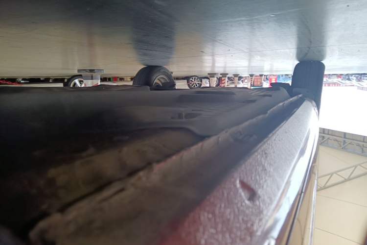 Used Skoda Fabia 2014 1.4L Manual Crystal Edition Right Side Sill