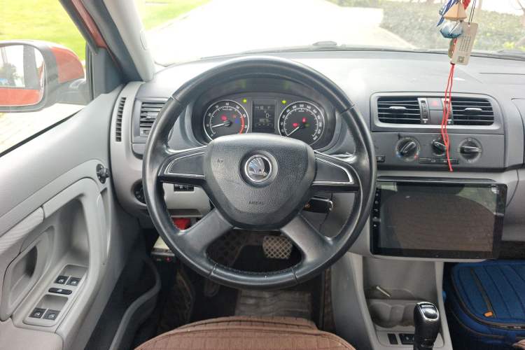Used Skoda Fabia 2014 1.4L Automatic Crystal Edition Steering Wheel
